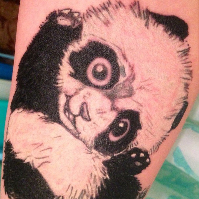 татуировка - маленькая панда