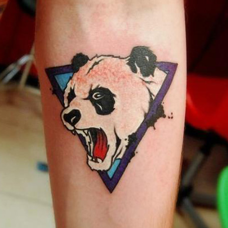 Татуировка - кричащая панда