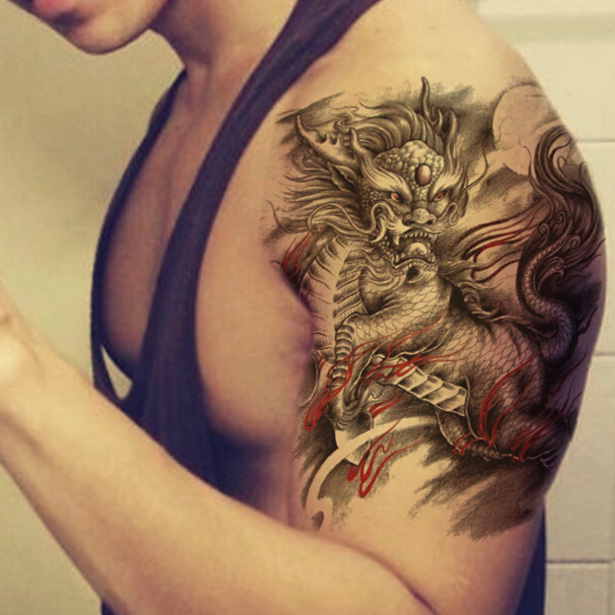 мужская татуировка дракона на руке