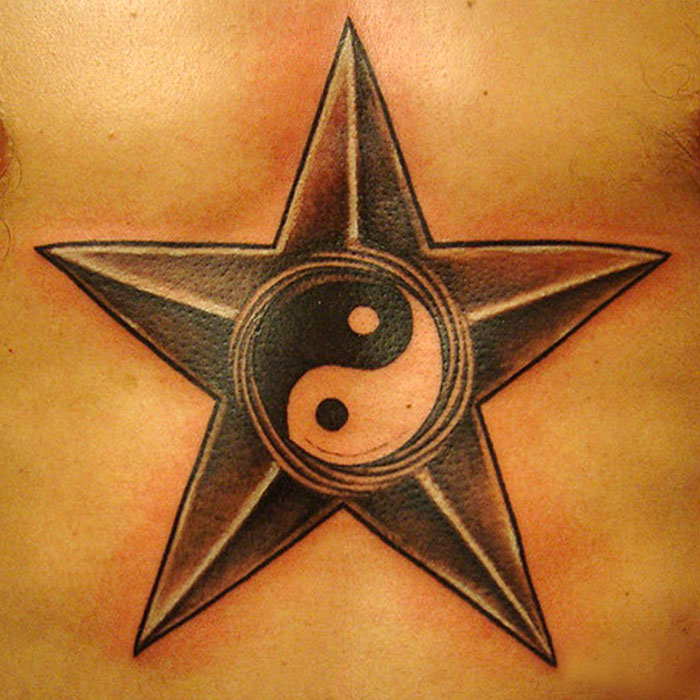 Инь Янь в центре звезды (татуировка)