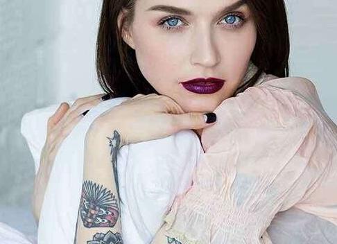 Саша Unisex — татуировщица с мировым именем